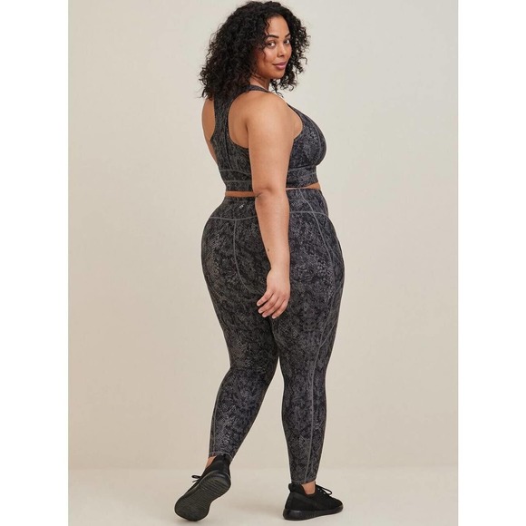 Torrid 4 Pocket Crop Active Legging Performance Core Dusty Snake Grey Plus 3 3X - Picture 8 of 10